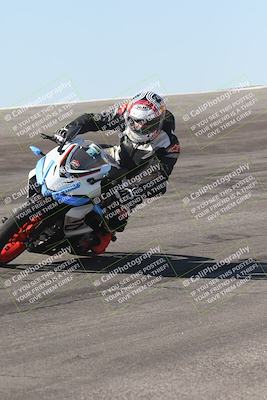 media/Oct-13-2025-Moto Forza (Mon) [[a66d839500]]/4-C Group/Session 2 (Bowl)/